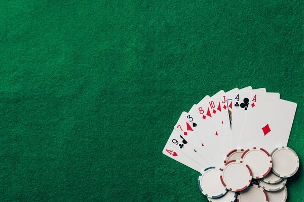 mamahoki328 Crash betting interface with stake input and multiplier history